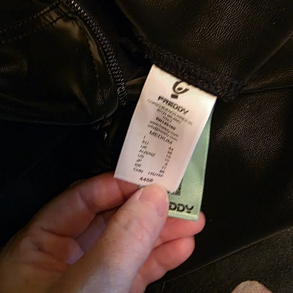 Freddy Women's Black Leggings - Picture 7 of 10